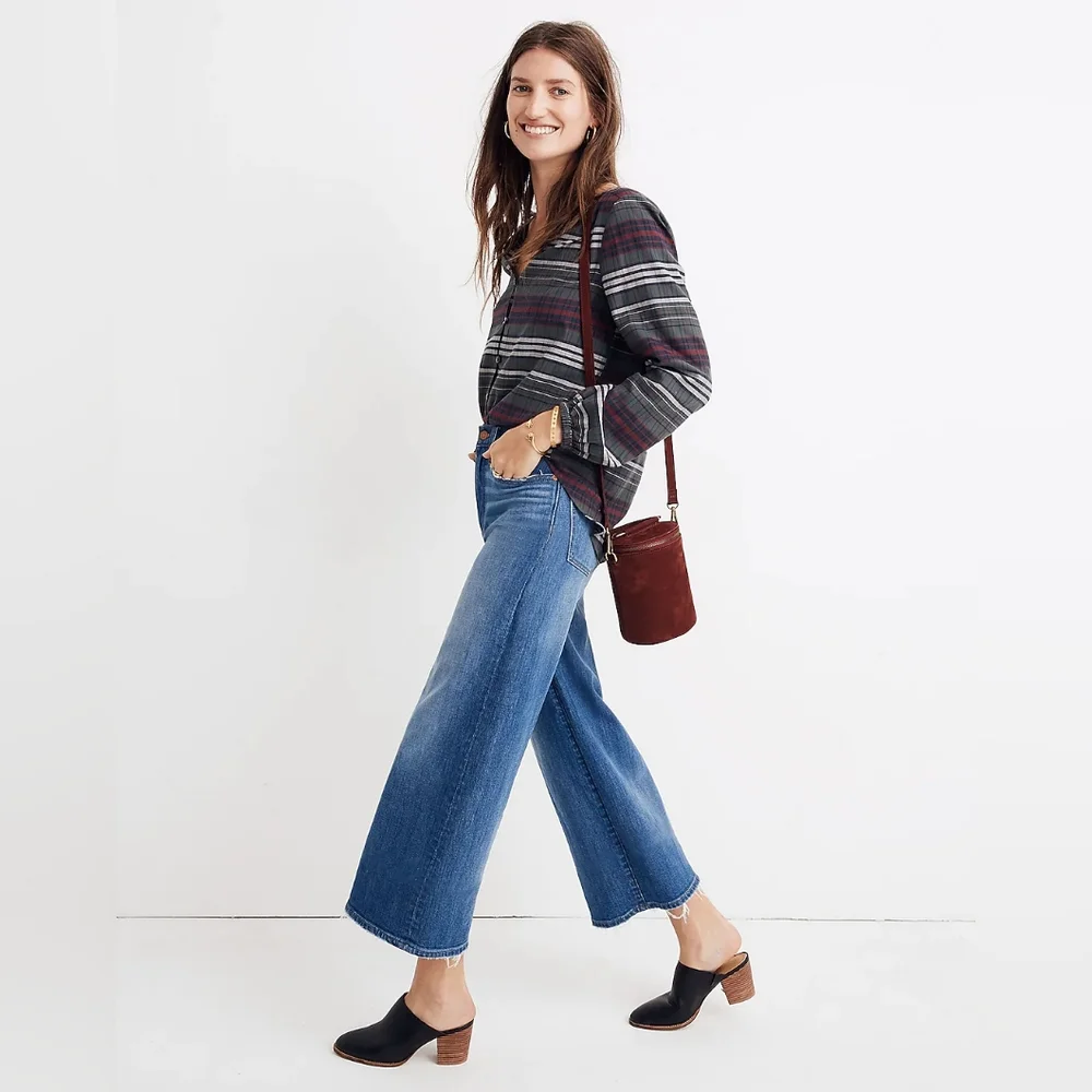 Madewell V-Neck Button-Down Shirt in Pineview Plaid - Picture 2 of 13
